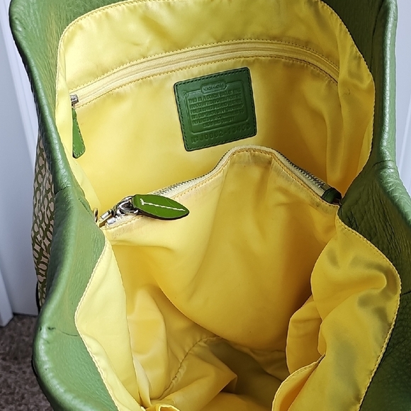 Coach 2008 Penelope Op Art North South Leather Canvas tote Green Yellow Interior - Picture 9 of 11